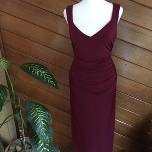 Laundry by Shelli Segal sz 8 cranberry gown